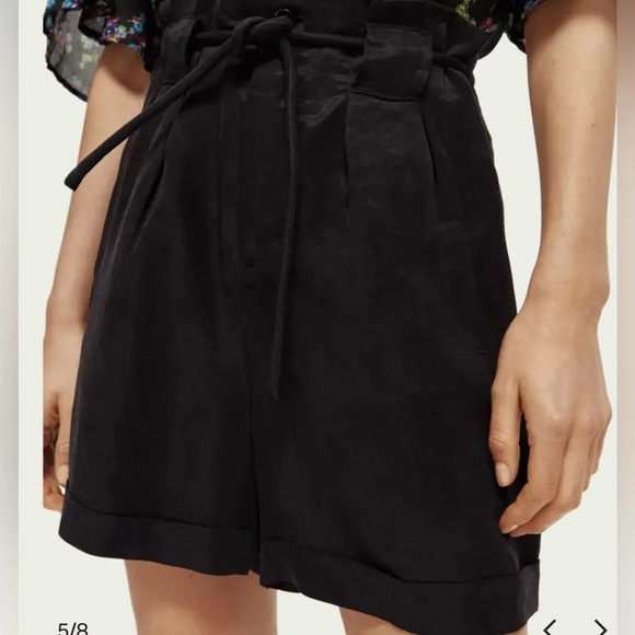 Scotch & Soda High rise mini-length shorts in black - Picture 2 of 10